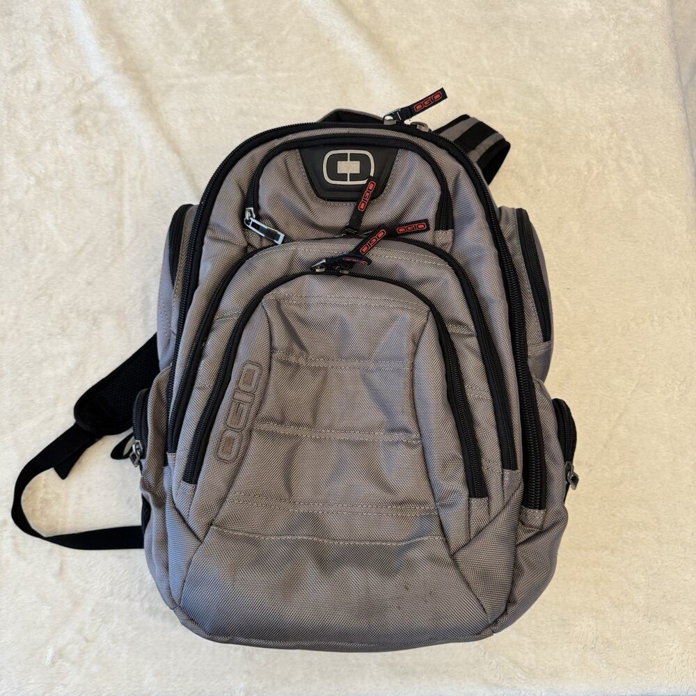 OGIO Renegade RSS Laptop Backpack, Black /Gray Pindot